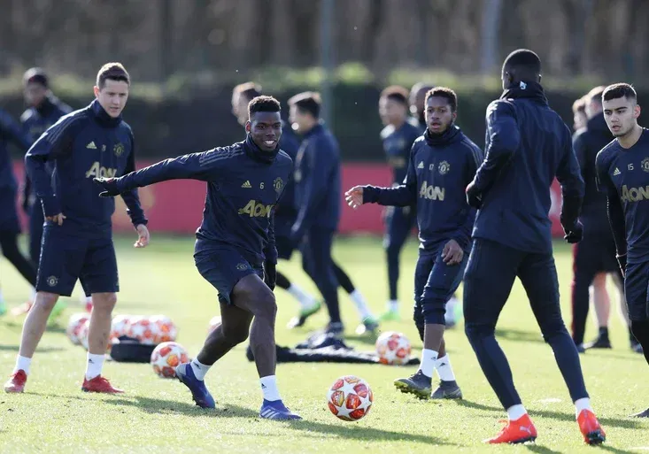 Začíná osmifinále Ligy mistrů! Manchester United přivítá PSG, AS Řím jde na Porto