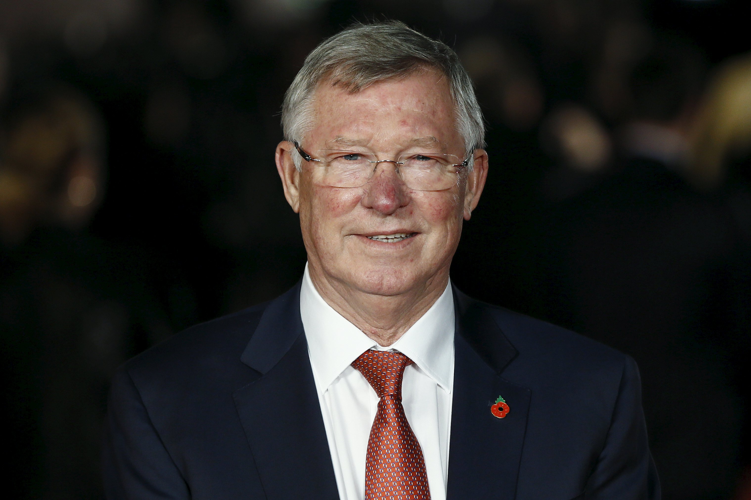 REFILE - CORRECTING LOCATIONManchester United's former manager Alex Ferguson poses for photographers on the red carpet at the world premiere of "Ronaldo" at Leicester Square in London, Britain November 9, 2015. REUTERS/Stefan Wermuth