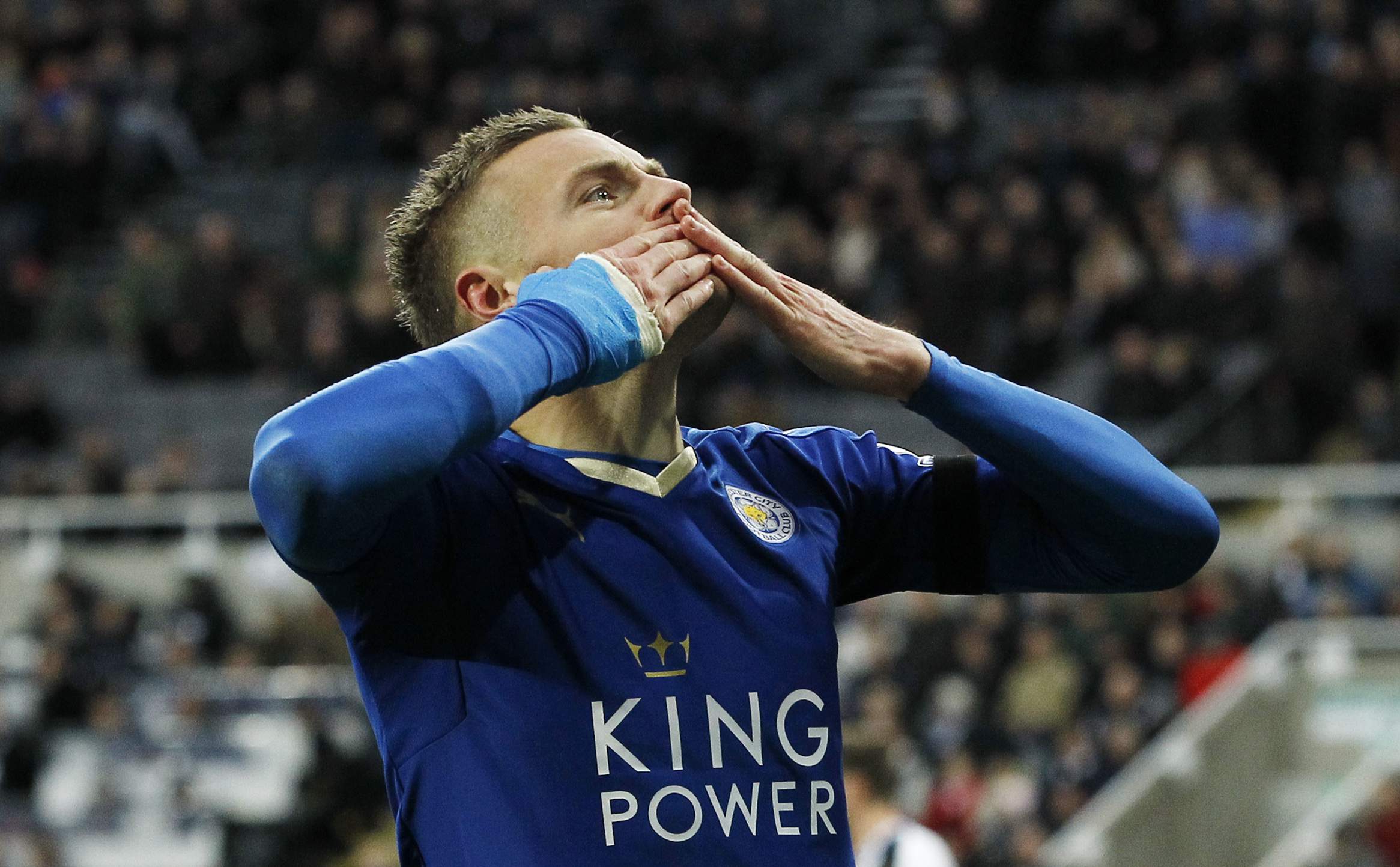 Football - Newcastle United v Leicester City - Barclays Premier League - St James' Park - 21/11/15 Jamie Vardy celebrates scoring the first goal for Leicester City to equal the record for scoring in consecutive Premier League games Action Images via Reuters / Craig Brough Livepic EDITORIAL USE ONLY. No use with unauthorized audio, video, data, fixture lists, club/league logos or "live" services. Online in-match use limited to 45 images, no video emulation. No use in betting, games or single club/league/player publications.  Please contact your account representative for further details.